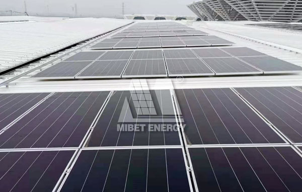 彩鋼瓦屋頂光伏電站的安裝與運維要考慮什么？