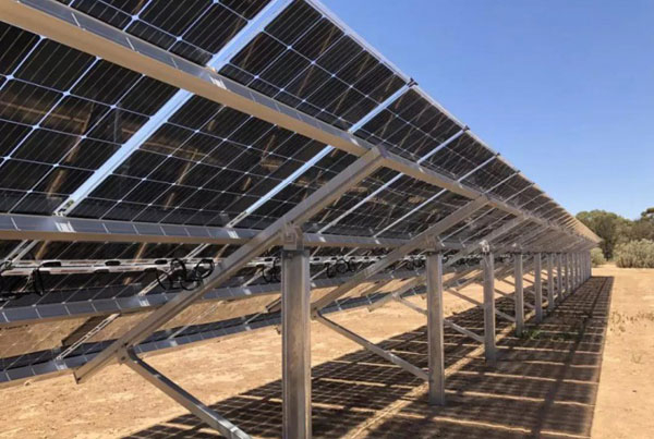雙面太陽能電池板有什么優(yōu)勢？發(fā)電效率提升多少？
