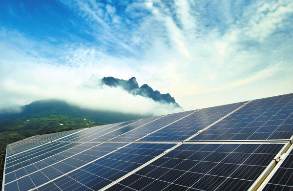 太陽能發(fā)電原理是什么？太陽能發(fā)電系統(tǒng)有哪些分類？